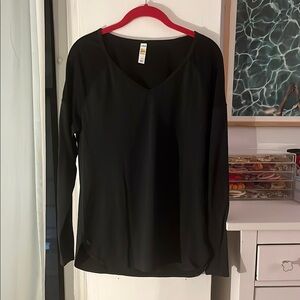 Lole Black V-Neck Long Sleeve work out Top